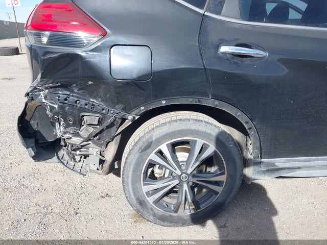 JN8AT2MT9HW154053 Nissan Rogue Sl