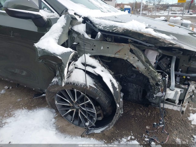 2024 Lexus Nx 350h Premium მანქანა იყიდება აუქციონზე, vin: 2T2GKCEZ9RC029769, აუქციონის ნომერი: 44201562