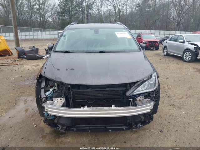 Продаж на аукціоні авто 2017 Chrysler Pacifica Touring-l, vin: 2C4RC1BG0HR794837, номер лоту: 44201567