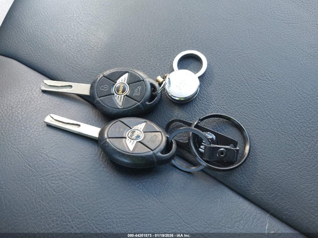 2006 MINI COOPER WMWRC33566TK17872 Photo 10