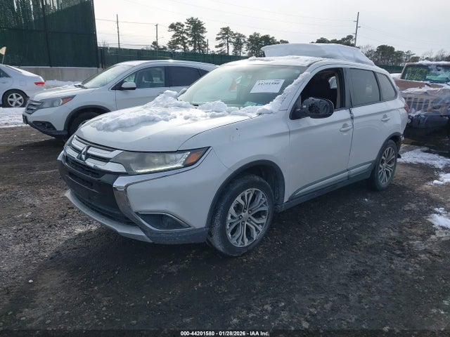 2017 MITSUBISHI OUTLANDER JA4AD2A36HZ021692 Photo 1