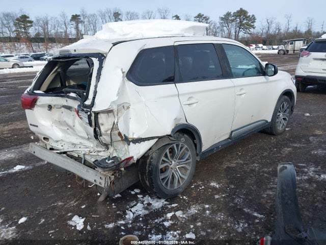 2017 MITSUBISHI OUTLANDER JA4AD2A36HZ021692 Photo 3