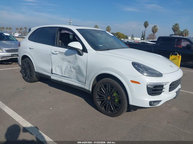 2017 PORSCHE CAYENNE E-HYBRID WP1AE2A21HLA68334