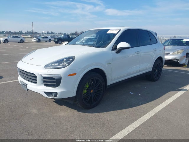 2017 PORSCHE CAYENNE E-HYBRID WP1AE2A21HLA68334 Photo 1