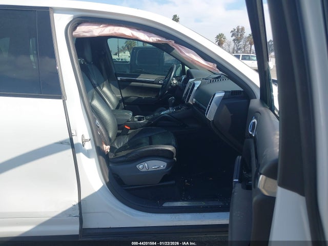2017 PORSCHE CAYENNE E-HYBRID WP1AE2A21HLA68334 Photo 4