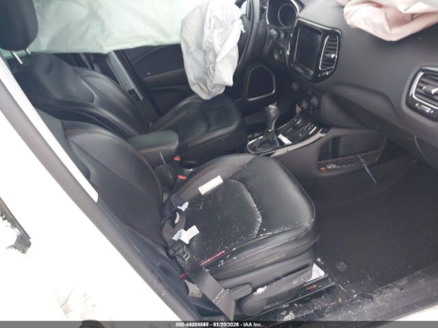 2018 JEEP COMPASS 3C4NJDCB4JT437060 Photo 4