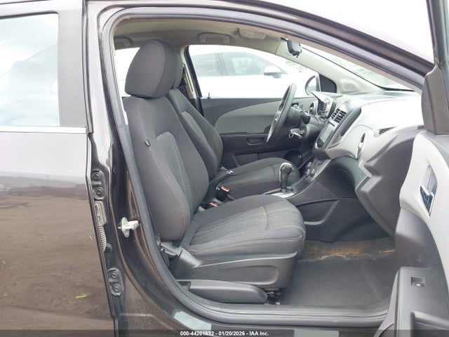 1G1JC5SH8E4230549 Chevrolet Sonic Lt Auto