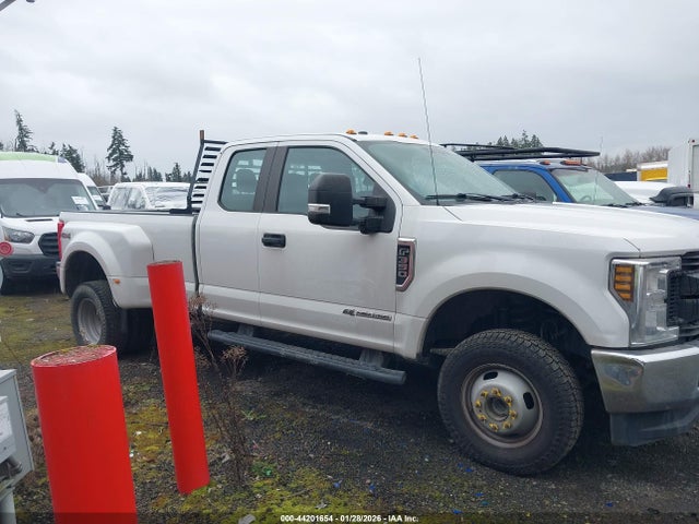 1FT8X3DT3KEF17285 Ford F-350 Xl