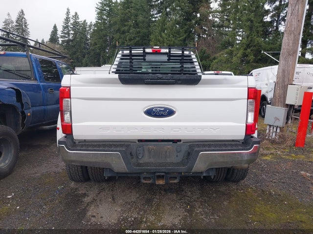 1FT8X3DT3KEF17285 Ford F-350 Xl