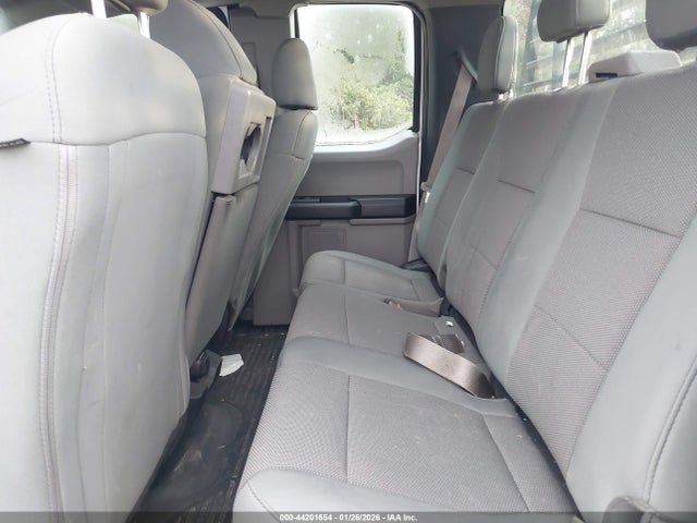 1FT8X3DT3KEF17285 Ford F-350 Xl