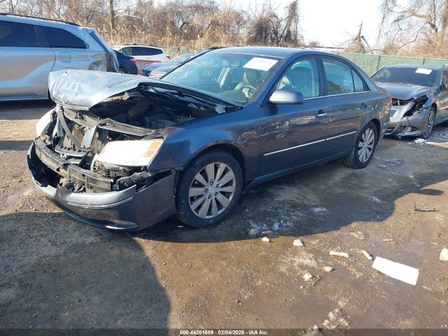 2010 HYUNDAI SONATA 5NPEU4AF1AH615570 Photo 1