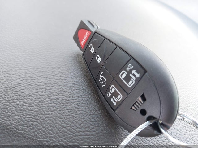 44201670 :رقم المزاد ، 2C4RC1BGXER207149 vin ، 2014 Chrysler Town & Country Touring مزاد بيع