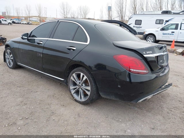 2021 Mercedes-benz C 300 4matic მანქანა იყიდება აუქციონზე, vin: W1KWF8EB4MR614431, აუქციონის ნომერი: 44201673