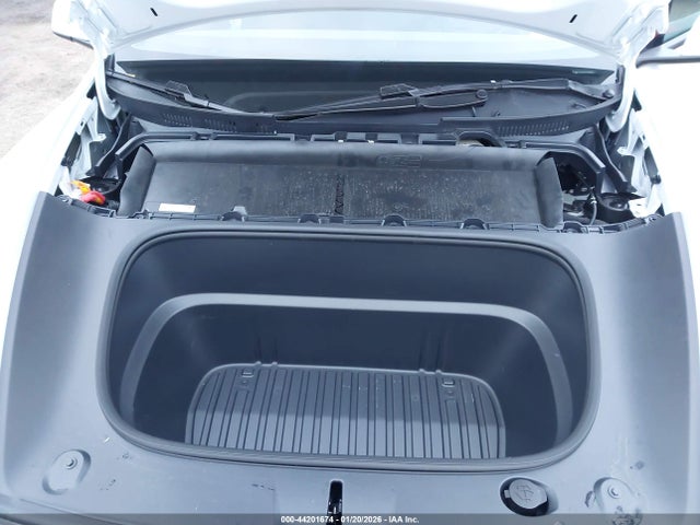 2026 TESLA MODEL Y 7SAYGDEE1TF440506 Photo 9