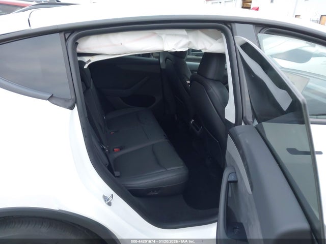 2026 TESLA MODEL Y 7SAYGDEE1TF440506 Photo 7