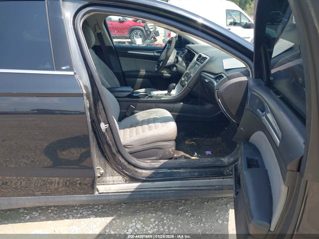 44201689 :رقم المزاد ، 3FA6P0G72ER114104 vin ، 2014 Ford Fusion S مزاد بيع