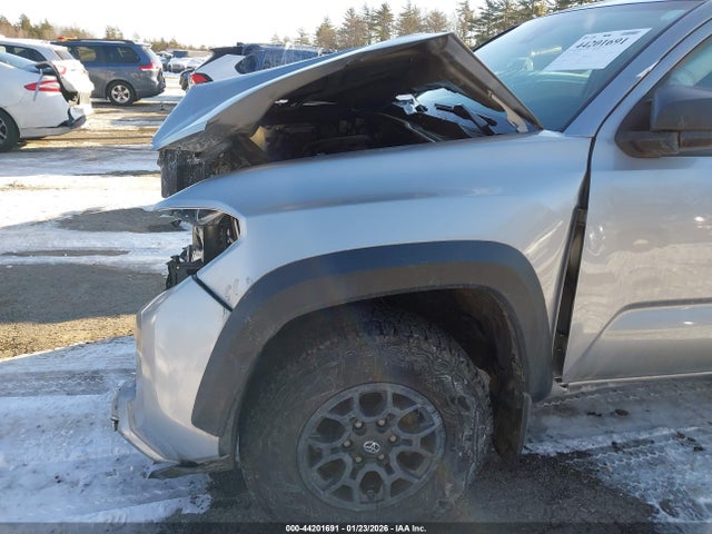 5TFSX5EN8LX072517 Toyota Tacoma Sr