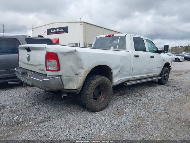 44201742 :رقم المزاد ، 3C63RRGL9MG589601 vin ، 2021 Ram 3500 Tradesman  4x4 8' Box مزاد بيع