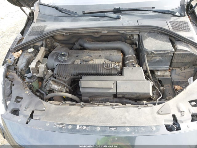 2013 Volvo S60 T5 მანქანა იყიდება აუქციონზე, vin: YV1612FS5D2219990, აუქციონის ნომერი: 44201747