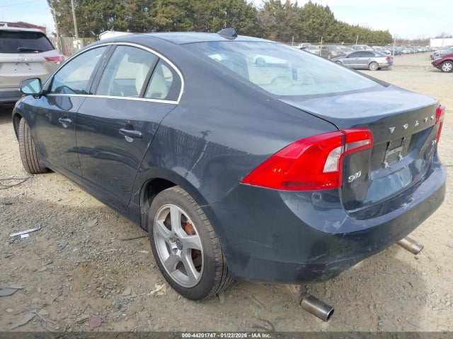 2013 Volvo S60 T5 მანქანა იყიდება აუქციონზე, vin: YV1612FS5D2219990, აუქციონის ნომერი: 44201747