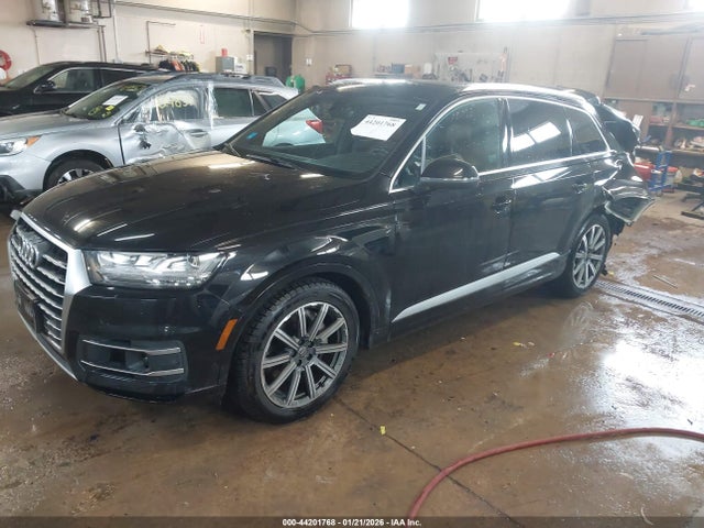 2019 AUDI Q7 WA1LAAF77KD048850 Photo 1