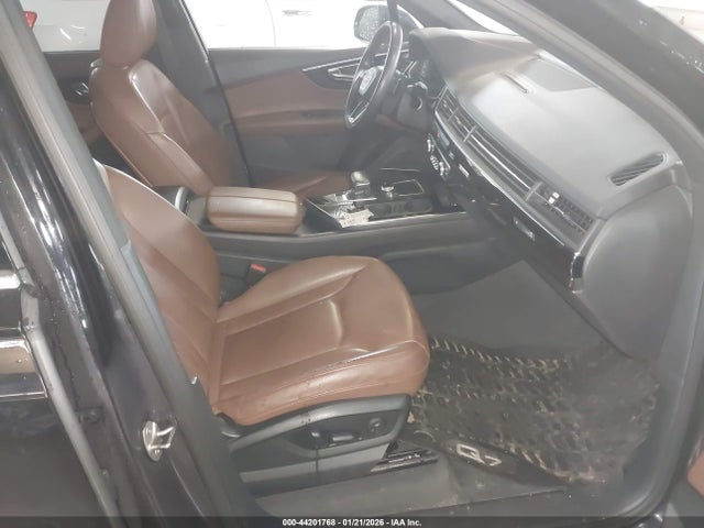 2019 AUDI Q7 WA1LAAF77KD048850 Photo 4