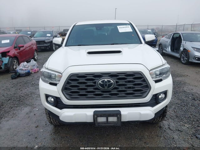 3TMCZ5AN9LM357429 Toyota Tacoma Trd Sport