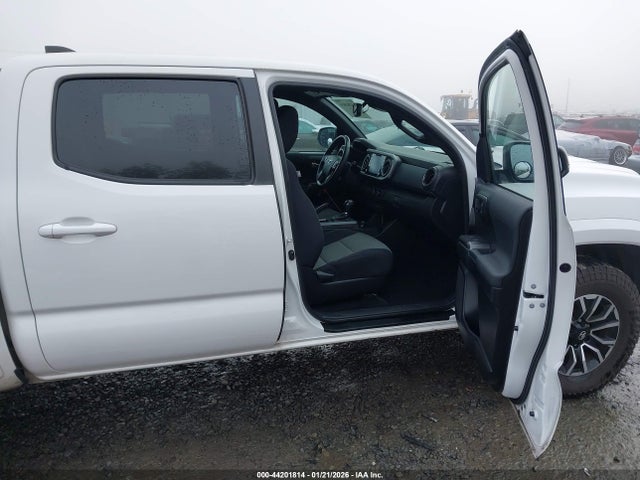 3TMCZ5AN9LM357429 Toyota Tacoma Trd Sport