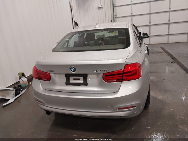 WBA8E5G53GNT40904 BMW 320i Xdrive