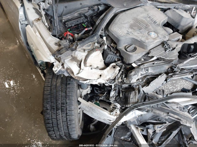 WBA8E5G53GNT40904 BMW 320i Xdrive