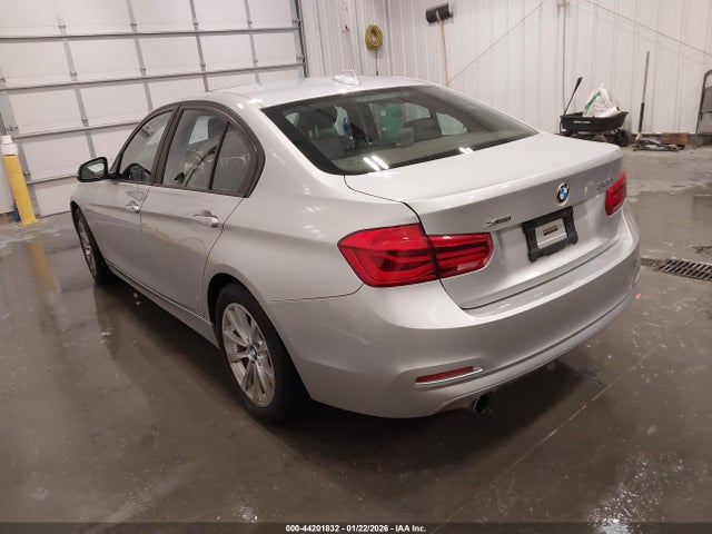 2016 BMW 320I WBA8E5G53GNT40904 Photo 2