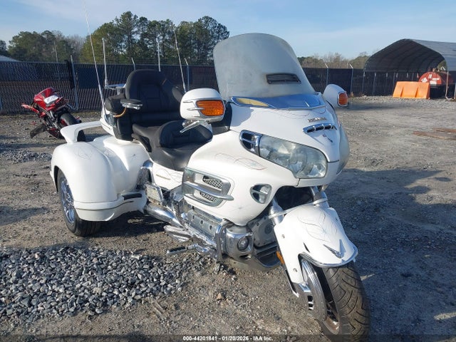 2004 HONDA GL1800 1HFSC47074A303862