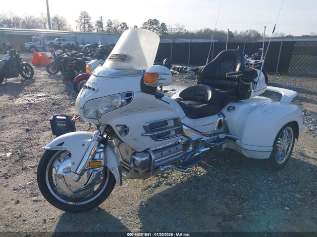 2004 HONDA GL1800 1HFSC47074A303862 Photo 1