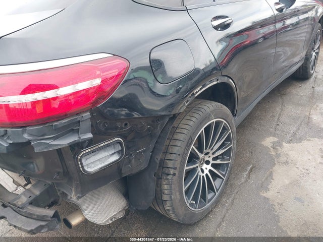 Aukcja sprzedaży 2019 Mercedes-benz Glc 300 Coupe 4matic, vin: WDC0J4KB2KF569672, numer aukcji: 44201847
