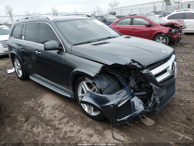 2015 MERCEDES-BENZ GL 550 4JGDF7DE5FA560609