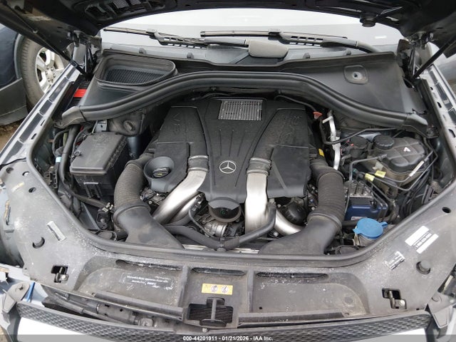 2015 MERCEDES-BENZ GL 550 4JGDF7DE5FA560609 Photo 9