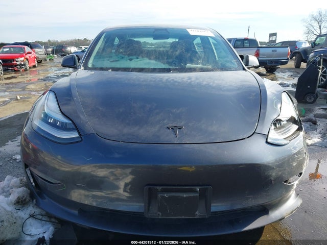 44201912 :رقم المزاد ، 5YJ3E1EB2KF520722 vin ، 2019 Tesla Model 3 Long Range/performance مزاد بيع