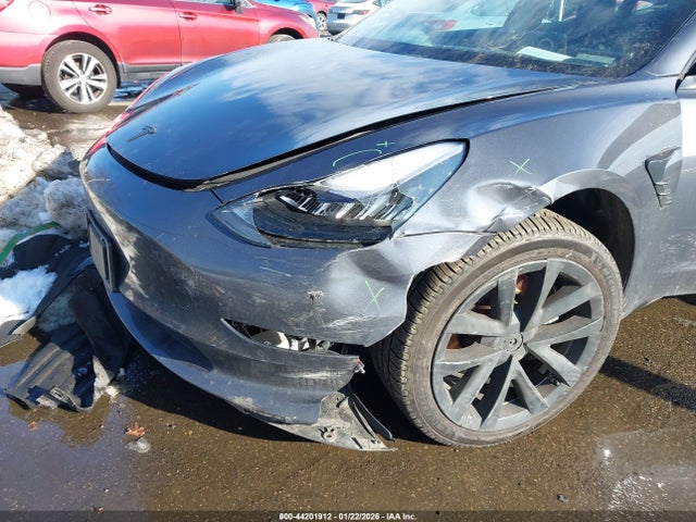 44201912 :رقم المزاد ، 5YJ3E1EB2KF520722 vin ، 2019 Tesla Model 3 Long Range/performance مزاد بيع