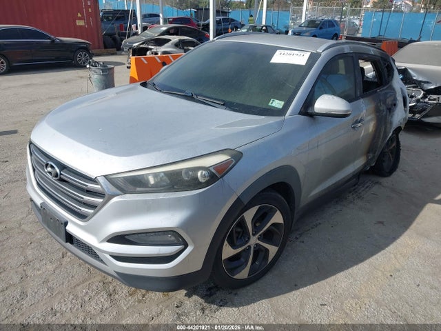 KM8J33A29GU029380 Hyundai Tucson Limited