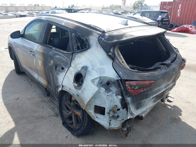 KM8J33A29GU029380 Hyundai Tucson Limited