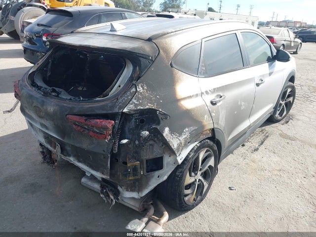 KM8J33A29GU029380 Hyundai Tucson Limited