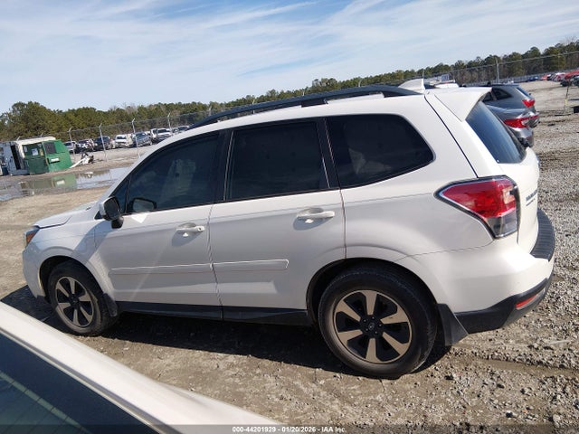 Subaru Forester 2.5i Premium 2018 JF2SJADC5JH462705 Image 14
