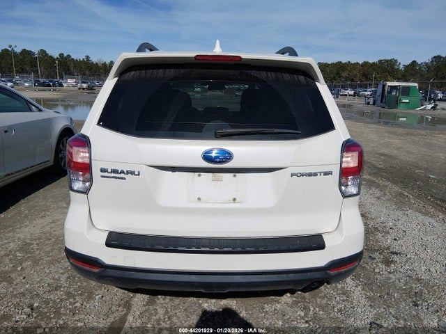 Subaru Forester 2.5i Premium 2018 JF2SJADC5JH462705 Image 16