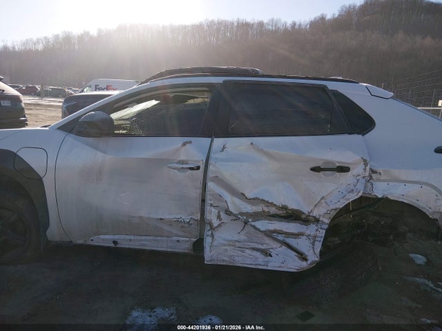 Toyota BZ4X XLE 2024 JTMABACAXRA090189 Image 15