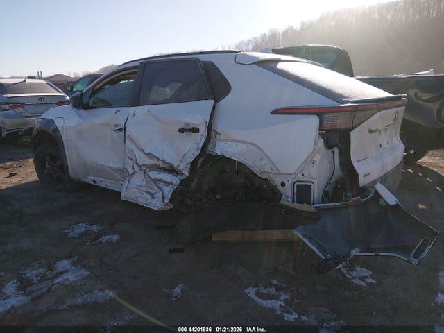 Toyota BZ4X XLE 2024 JTMABACAXRA090189 Image 3