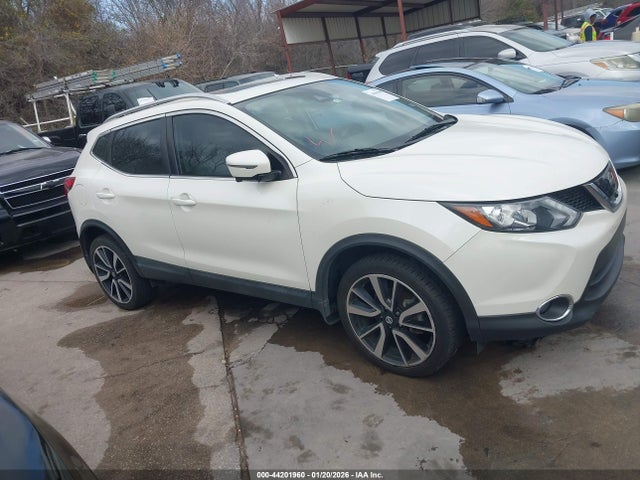 JN1BJ1CP4HW012085 Nissan Rogue Sport Sl