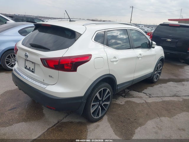 JN1BJ1CP4HW012085 Nissan Rogue Sport Sl