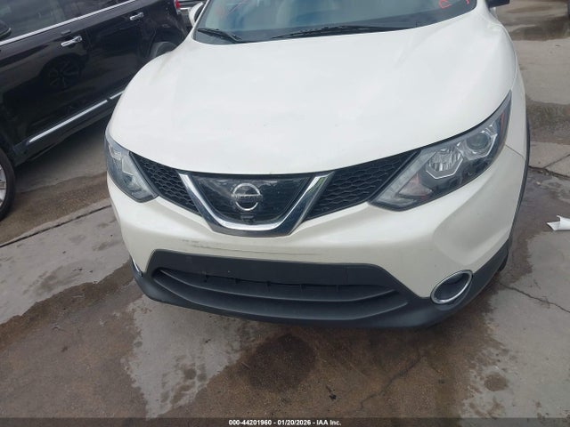 JN1BJ1CP4HW012085 Nissan Rogue Sport Sl