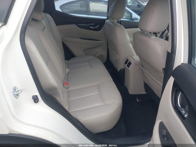 JN1BJ1CP4HW012085 Nissan Rogue Sport Sl