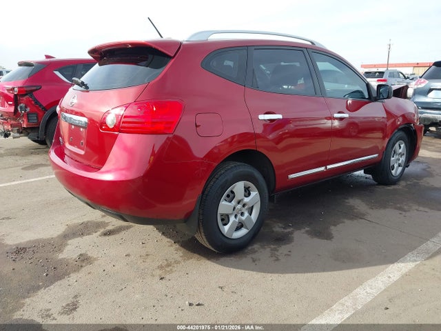 JN8AS5MT4FW164748 Nissan Rogue Select S